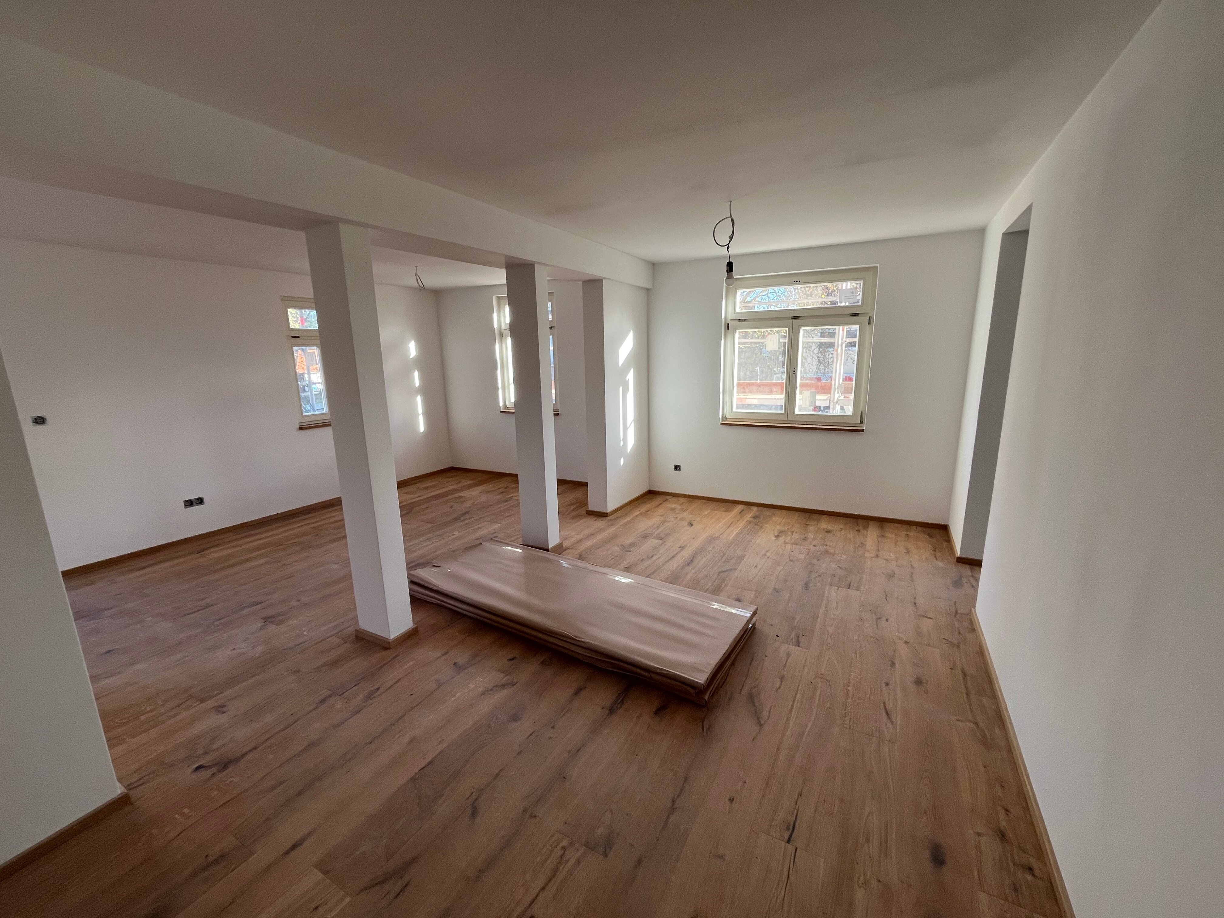 Wohnung zur Miete 1.250 € 3 Zimmer 92 m²<br/>Wohnfläche 1.<br/>Geschoss ab sofort<br/>Verfügbarkeit Hauptstraße 51 Rückersdorf Rückersdorf 90607