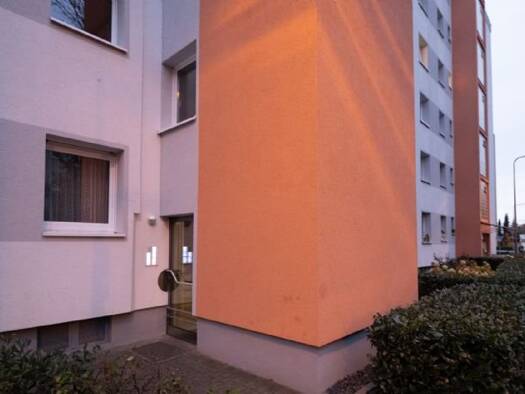 Wohnung zur Miete 1.350 € 3 Zimmer 88 m² Geschoss -1/6 frei ab 01.05.2026 Heilmannstr 41 Praunheim Frankfurt am Main 60439