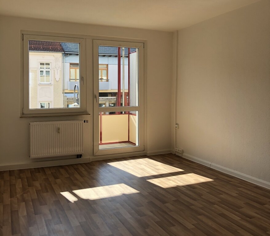 Wohnung zur Miete 400 € 3 Zimmer 59 m²<br/>Wohnfläche 3.<br/>Geschoss Richard-Wagner-Straße 14 Innerstädtischer Bereich Nord 16 Dessau-Roßlau 06844