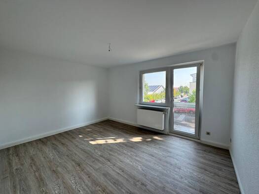Wohnung zur Miete 940 € 4 Zimmer 82,5 m² 1. Geschoss Hochheim Hochheim 65239