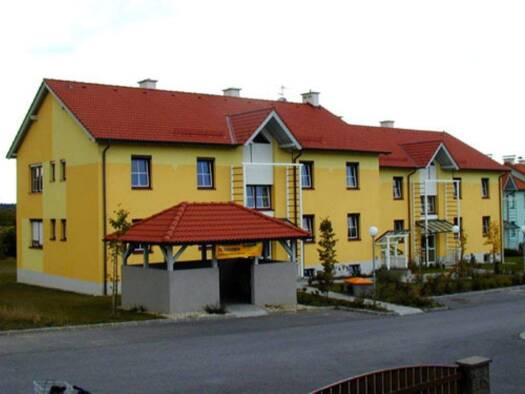 Wohnung zur Miete 570 € 3 Zimmer 75,4 m² frei ab 30.06.2026 Geras 2093