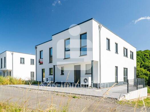 Doppelhaushälfte zum Kauf - Erstbezug 399.000 € 4 Zimmer 149 m² 368 m² Grundstück Lüttershausen Windeck 51570