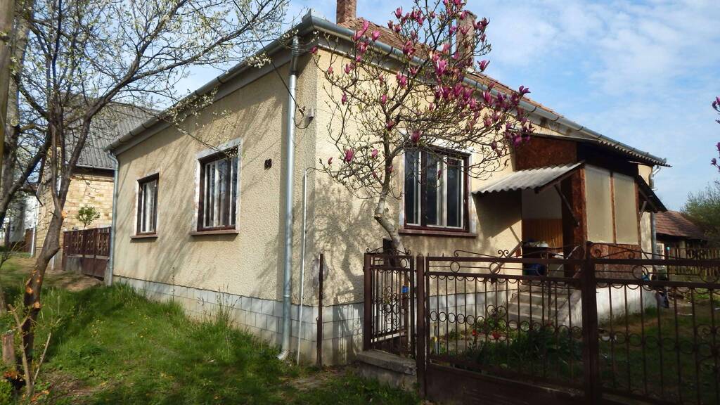 Einfamilienhaus zum Kauf 52.500 € 4 Zimmer 127 m² 1.438 m² Grundstück frei ab sofort Böhönye 8719