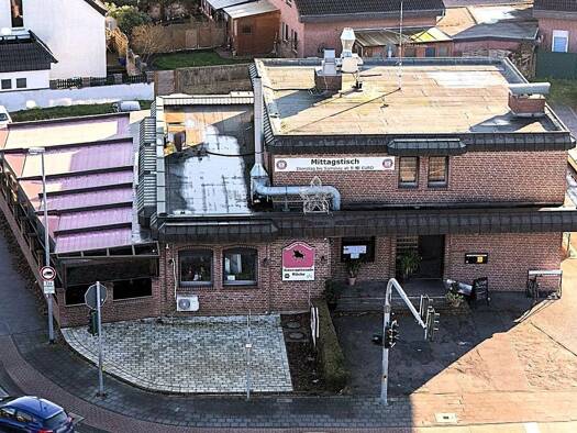Restaurant zum Kauf 1.120.000 € 354 m² Gastrofläche 1.550 m² Grundstück Emmericher Straße 82 Kellen Kleve 47533