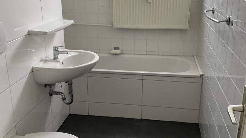 Wohnung zur Miete 619 € 3 Zimmer 76,2 m² 2. Geschoss frei ab 13.03.2026 Roßkamper Straße 55 Vohwinkel Wuppertal 42329