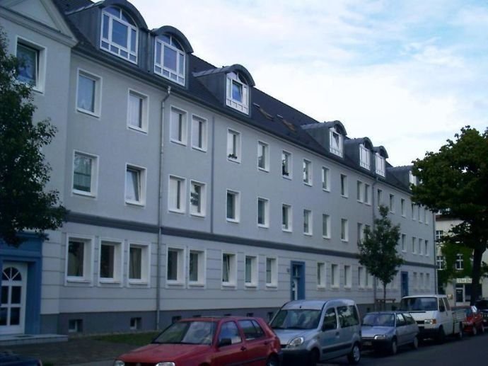 Wohnung zur Miete 345 € 2 Zimmer 57,7 m²<br/>Wohnfläche 1.<br/>Geschoss ab sofort<br/>Verfügbarkeit Mittagstraße 36 Nicolaiplatz Magdeburg 39124