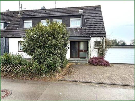 Doppelhaushälfte zum Kauf 420.000 € 5 Zimmer 130 m² 922 m² Grundstück Burscheid 51399