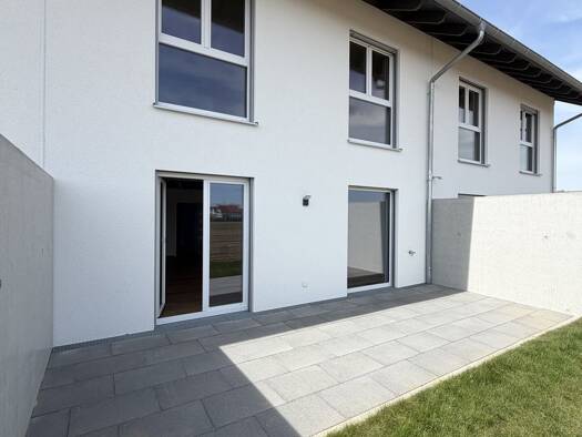 Reihenmittelhaus zur Miete - Erstbezug 1.780 € 4 Zimmer 119,8 m² 130 m² Grundstück Ergolding Ergolding 84030