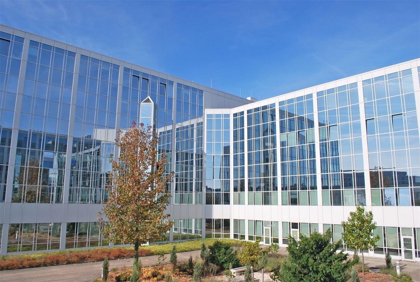 Bürofläche zur Miete 11 € 900 m²<br/>Bürofläche ab 900 m²<br/>Teilbarkeit Eschborn Eschborn 65760