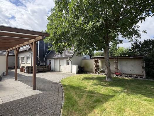 Doppelhaushälfte zum Kauf 495.000 € 7 Zimmer 200 m² 783 m² Grundstück frei ab sofort Lehrte Lehrte 31275