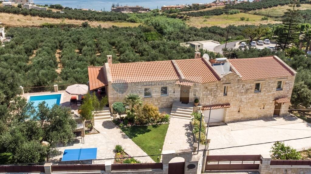 Villa zum Kauf 1.050.000 € 4 Zimmer 350 m² 2.500 m² Grundstück Agia Marina - Chania 73100