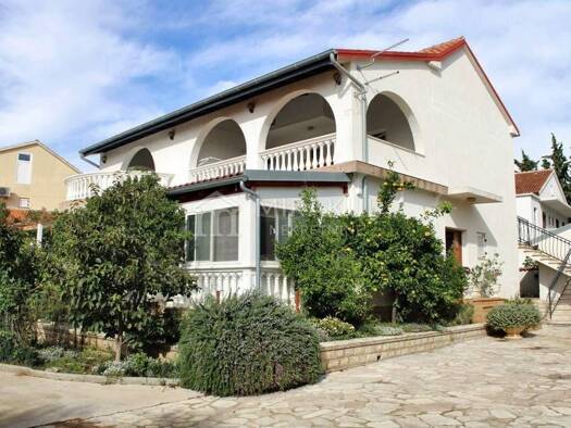 Haus zum Kauf 800.000 € 8 Zimmer 368 m² Srima, Vodice Vodice