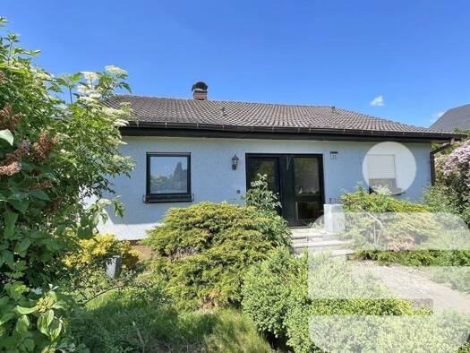 Einfamilienhaus zum Kauf 220.000 € 3 Zimmer 89 m² 862 m² Grundstück Burgsalach Burgsalach 91790