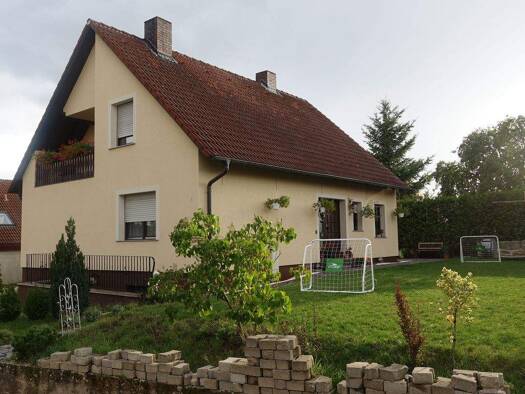 Einfamilienhaus zum Kauf 389.000 € 4,5 Zimmer 127 m² 665 m² Grundstück frei ab sofort Haag Geiselwind 96160