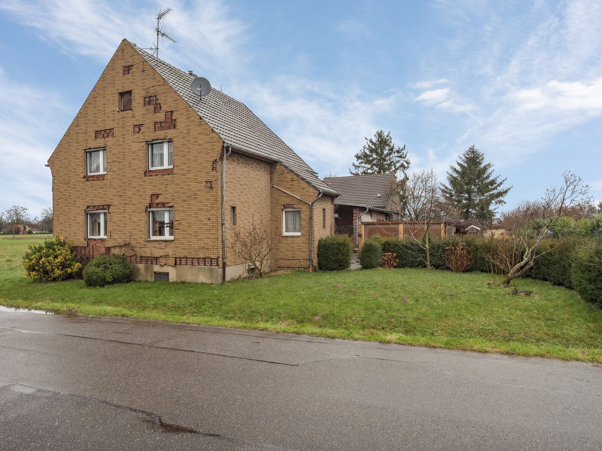 Bauernhaus zum Kauf 215.000 € 9 Zimmer 215 m²<br/>Wohnfläche 1.734 m²<br/>Grundstück Golkrath Erkelenz 41812