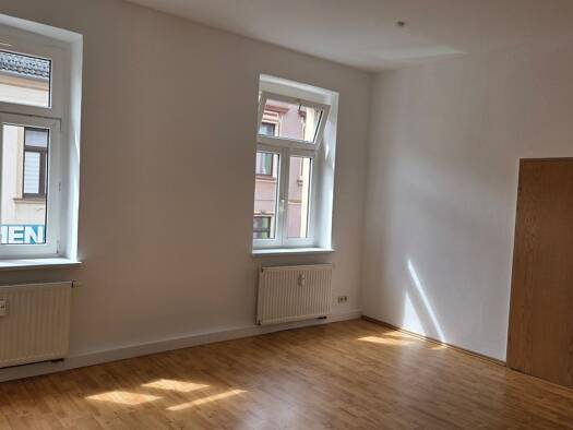 Wohnung zur Miete 250 € 2 Zimmer 57 m² Geschoss 1/3 frei ab sofort Weinholdstraße 23 Reichenbach Reichenbach 08468