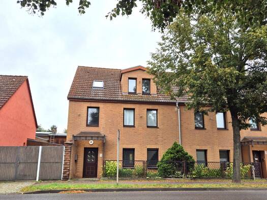 Mehrfamilienhaus zum Kauf 210.000 € 234 m² 520 m² Grundstück frei ab sofort Hermann-Seidel-Straße 19 Oderberg 16248