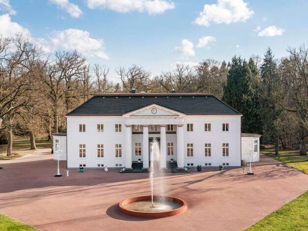 Haus zum Kauf 11 Zimmer 755 m² 158.229 m² Grundstück Lehsen Wittenburg 19243