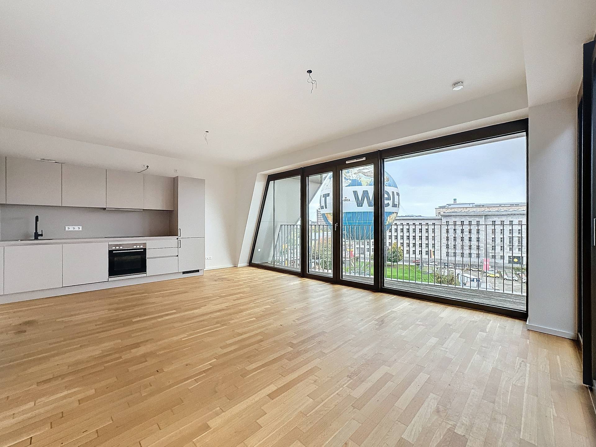 Wohnung zur Miete 2.490 € 4 Zimmer 92 m²<br/>Wohnfläche 5.<br/>Geschoss Zimmerstraße 99 Mitte Berlin 10117