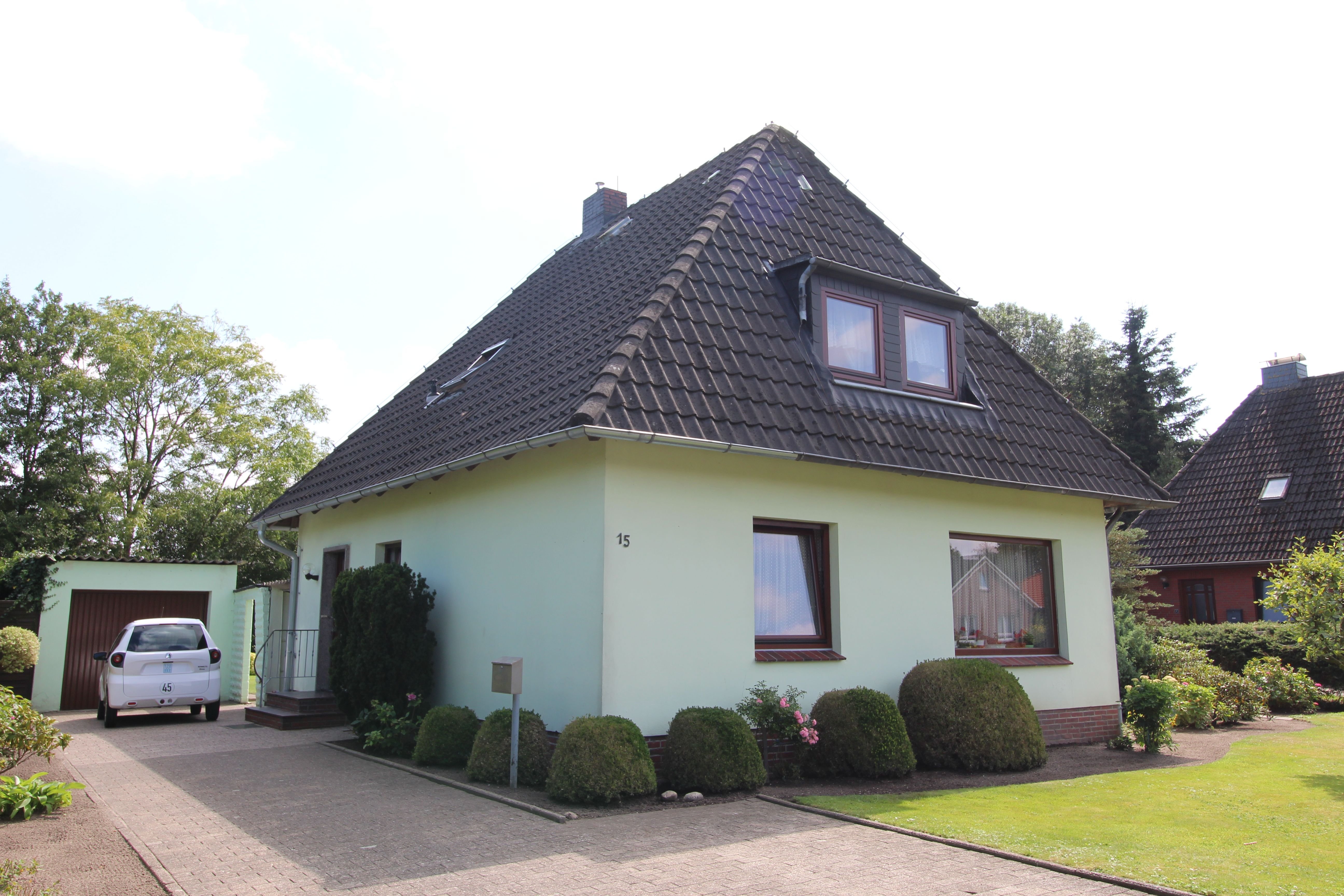 Einfamilienhaus zum Kauf 154.223 € 4 Zimmer 100 m²<br/>Wohnfläche 858 m²<br/>Grundstück ab sofort<br/>Verfügbarkeit Oldenbrok-Mittelort Ovelgönne 26939