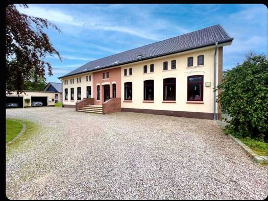 Terrassenwohnung zur Miete 1.090 € 4,5 Zimmer 150 m² Geschoss EG/1 frei ab 01.03.2026 Steinfeld 24888