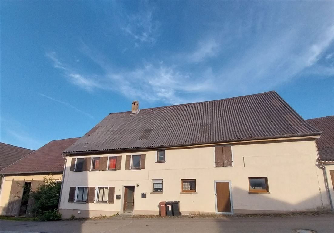 Bauernhaus zum Kauf als Kapitalanlage geeignet 139.000 € 6 Zimmer 162 m²<br/>Wohnfläche 590 m²<br/>Grundstück Nesselbach Langenburg , Württ 74595