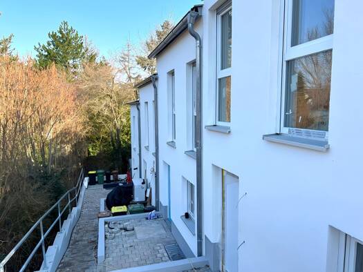 Reihenmittelhaus zum Kauf - Erstbezug 399.000 € 4 Zimmer 120 m² 80 m² Grundstück Bronnamberg Zirndorf 90513