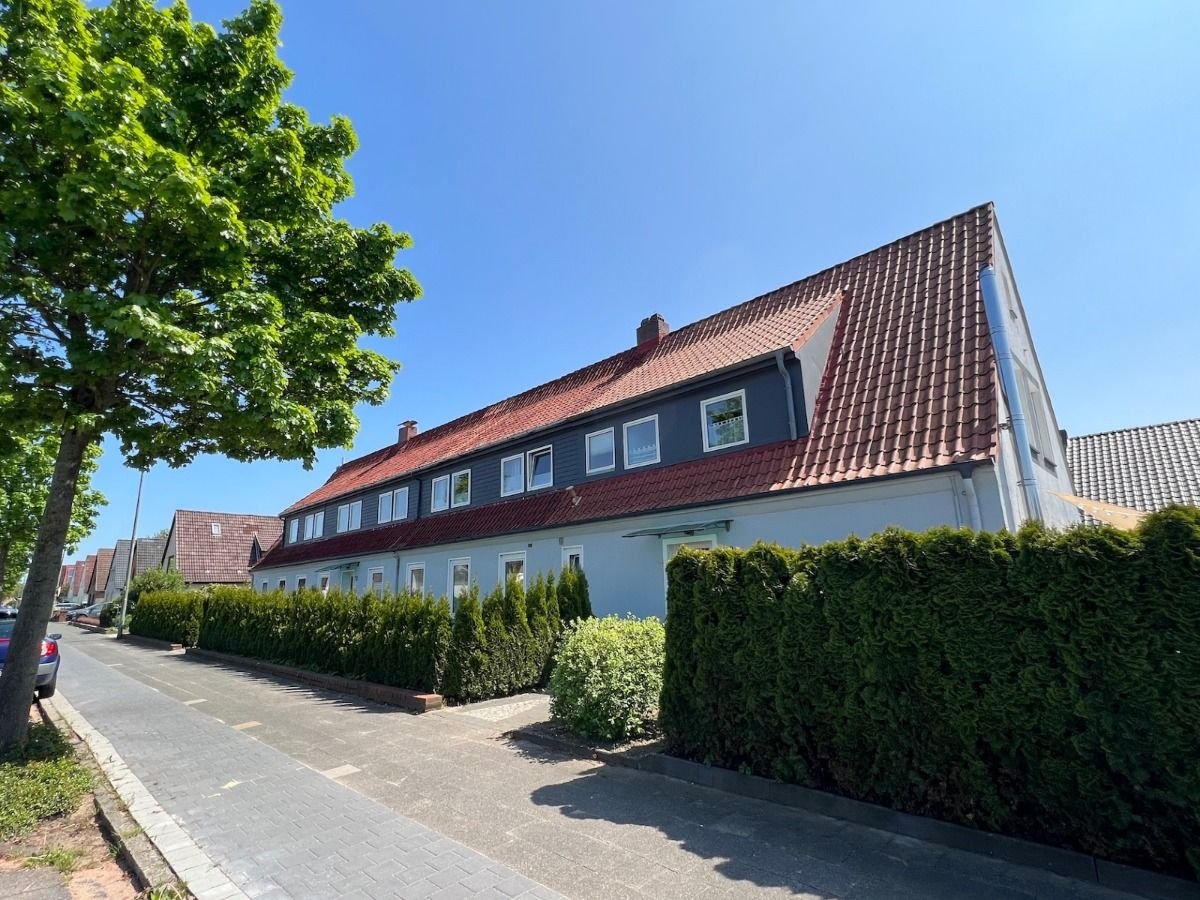 Mehrfamilienhaus zum Kauf als Kapitalanlage geeignet 749.000 € 15 Zimmer 384 m²<br/>Wohnfläche Tungendorf Neumünster 24536