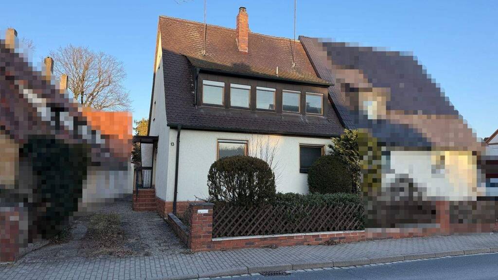Doppelhaushälfte zum Kauf 399.000 € 1 Zimmer 107 m² 592 m² Grundstück Bubenreuth 91088