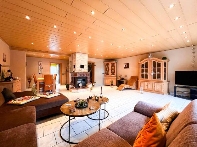 Einfamilienhaus zum Kauf 649.000 € 9,5 Zimmer 258 m² 559 m² Grundstück Heidesheim am Rhein 55262