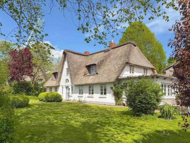 Haus zum Kauf 765.000 € 11 Zimmer 378 m² 3.303 m² Grundstück Struckum 25821