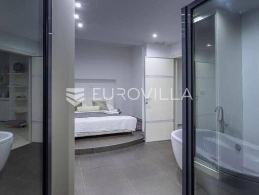 Einfamilienhaus zum Kauf 1.250.000 € 4 Zimmer 352 m² Rogoznica Rogoznica 22203