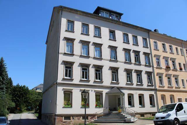 Großzügige 3-Zimmer mit Laminat, Wannenbad und großem Balkon in ruhiger Lage! – Chopinstraße 35, 9119 Chemnitz – Bild 1 von 19