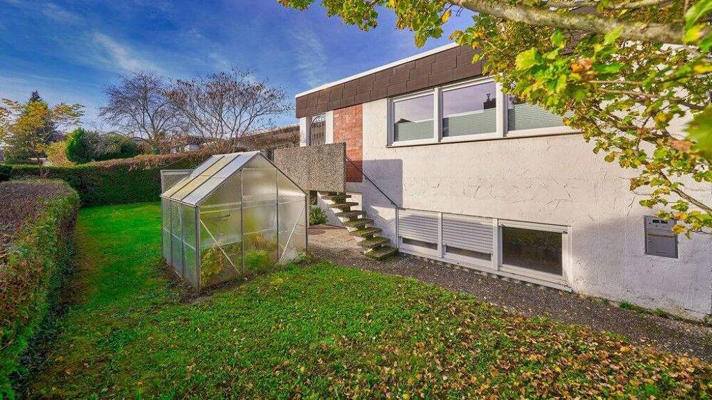 Bungalow zum Kauf provisionsfrei 635.000 € 7 Zimmer 208,3 m² 472 m² Grundstück Roßwag Vaihingen an der Enz / Roßwag 71665