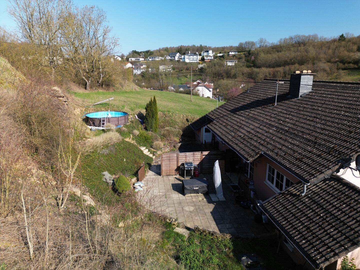 Immobilie in Bitburg - Zweifamilienhaus I Großzügige Raumaufteilung I Kamin & Balkon - Bild 2