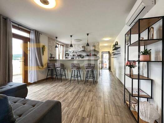 Wohnung zum Kauf 280.000 € 1 Zimmer 49 m² Tisno 22240
