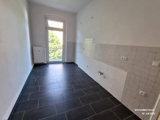 Wohnung zur Miete 527 € 4 Zimmer 87,8 m² Stresemannstraße 80 Reusa Plauen 08527