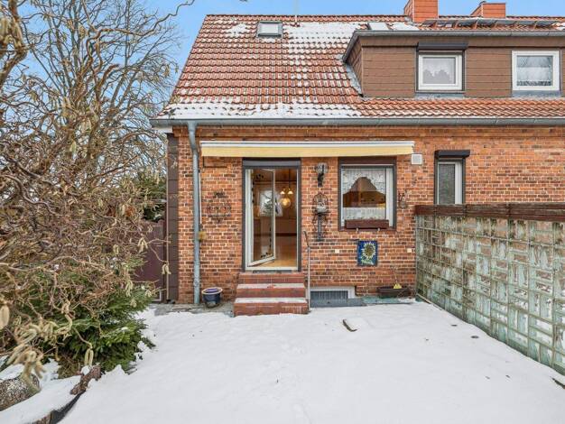 Doppelhaushälfte zum Kauf 199.000 € 3 Zimmer 62 m² 297 m² Grundstück Eckernförde 24340