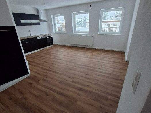 Wohnung zur Miete 615 € 3 Zimmer 64,7 m² frei ab sofort Innenstadt Hof 95028