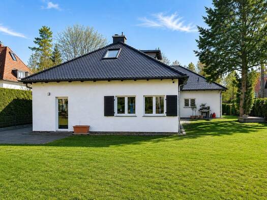 Einfamilienhaus zum Kauf 1.800.000 € 9 Zimmer 324 m² 1.200 m² Grundstück Machaweg 12 Kleinmachnow 14532