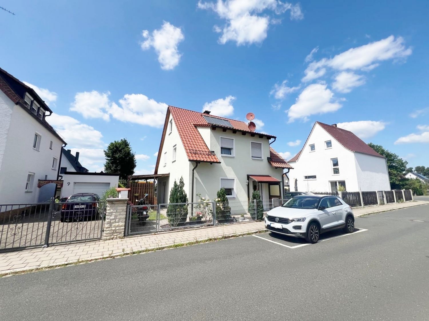 Einfamilienhaus zum Kauf provisionsfrei 639.000 € 5 Zimmer 127,5 m²<br/>Wohnfläche 251 m²<br/>Grundstück Röthenbach Röthenbach an der Pegnitz 90552