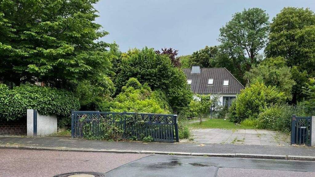 Einfamilienhaus zum Kauf 490.000 € 7 Zimmer 146 m² 1.277 m² Grundstück Faldera Neumünster 24537