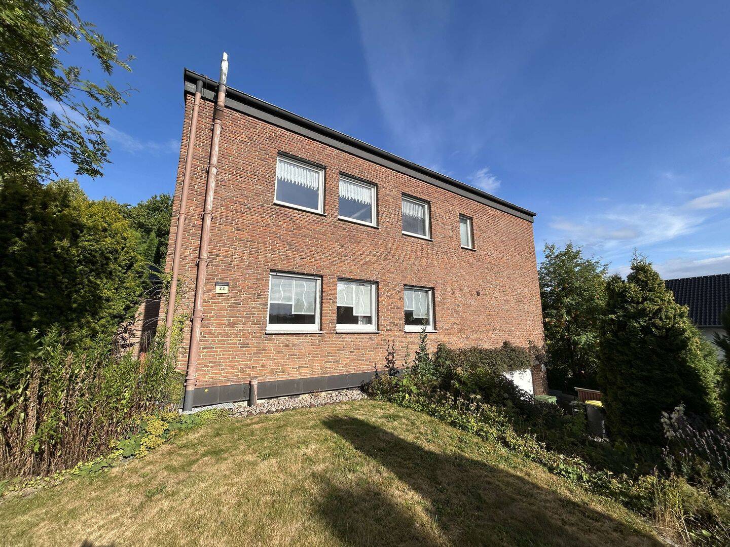 Einfamilienhaus zum Kauf - Ansicht 2