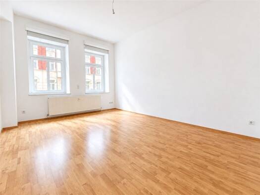Wohnung zur Miete 305 € 3 Zimmer 53 m² EG frei ab sofort Wittenberger Straße 4 Bernsdorf Chemnitz 09126