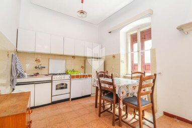 Haus zum Kauf 8 Zimmer 200 m² 63 m² Grundstück Rovinj center 52210