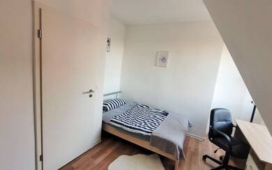 WG-Zimmer zur Miete Wohnen auf Zeit 610 € 9 m² frei ab 29.04.2026 Landhausstr. 0 Ostheim Stuttgart Ost 70188