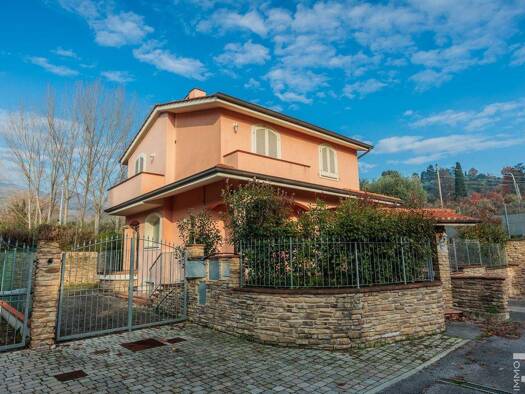 Haus zum Kauf 510.000 € 3 Zimmer 240 m² 350 m² Grundstück frei ab sofort Massa e Cozzile