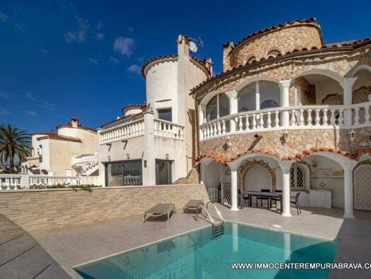 Haus zum Kauf 499.000 € 156 m² 121 m² Grundstück Empuriabrava 17487