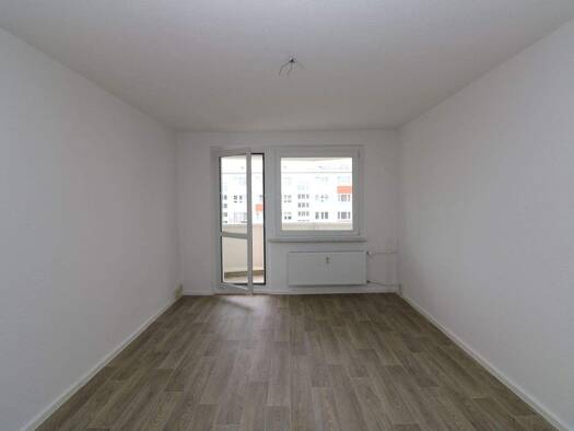 Wohnung zur Miete 249 € 1 Zimmer 32,2 m² 4. Geschoss Mendelejewstraße 5 Freiberg 09599