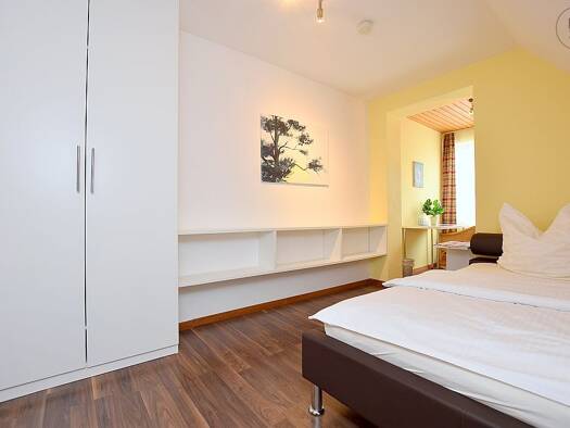 WG-Zimmer zur Miete Wohnen auf Zeit 680 € 15 m² 2. Geschoss frei ab sofort Böblingen 71032